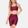 TOP DEPORTIVO TELA EFECTO BRILLANTE REF:106263