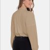 CHAQUETA DEPORTIVA DAMA COLOR BEIGE - 111663 CHAQUETA DEPORTIVA DAMA COLOR BEIGE - 111663
